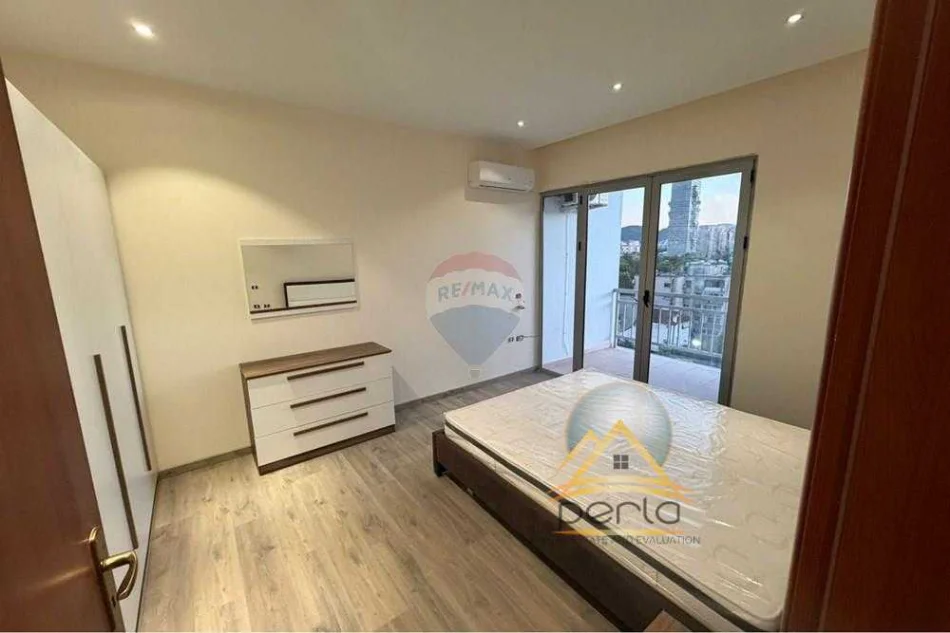 Jepet me qera apartament 3+1+Aneks+Ballkon Kati 6, 155 m² 1.400 €