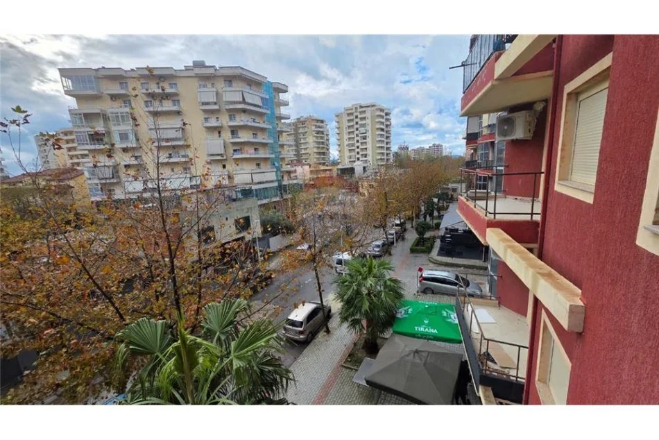 Vlore, jepet me qera apartament 1+1 Kati 3, 62 m² 300 € (Rruga Pelivan Leskaj, SKELË, VLORË)