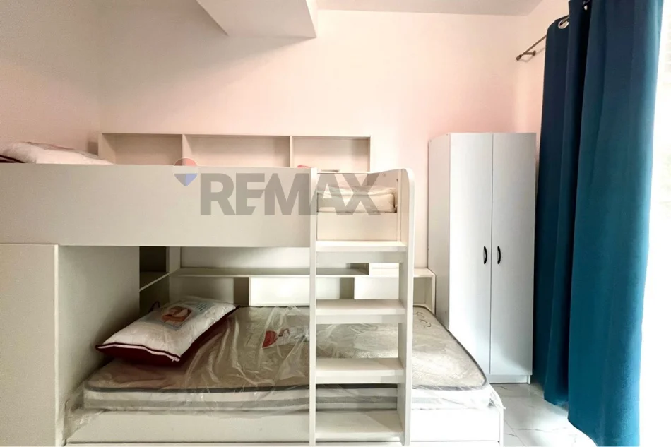 Tirane, jepet me qera apartament 2+1+Ballkon , 107 m² 700 € (Shkolla e Bashkuar, Tiranë)