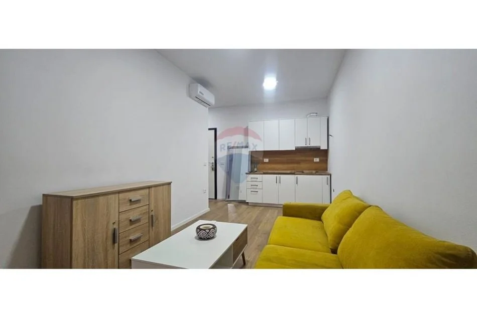 Tirane, jepet me qera apartament 1+1 , 60 m² 550 € (Rruga Don Bosko,)