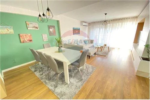 Tirane, jepet me qera apartament 2+1 Kati 5, 100 m² 800 € (Liqeni i Thate)