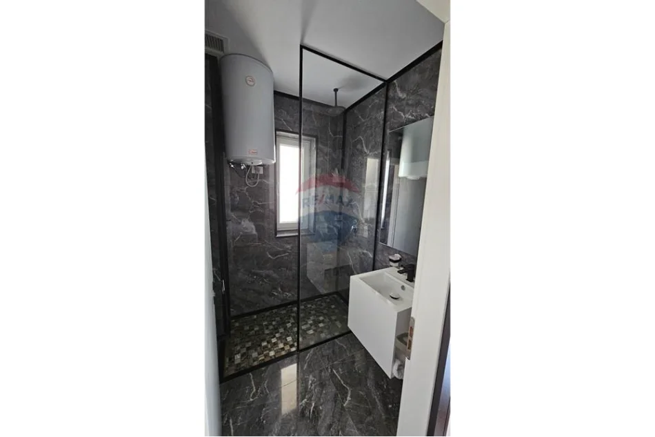 Lezhe, shitet apartament 1+1 Kati 4, 100.001 € 