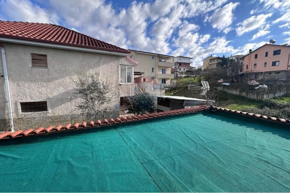 Tirane, shitet shtepi 1+1 Kati 1, 322 m² 250.000 € (Sauk i Ri, Tiranë(ID: 530281030-929)