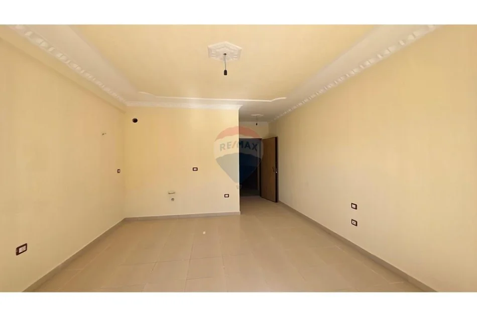 Vlore - Lungomare, shitet garsonier 1+1 Kati 4, 40 m² 79.000 € (Lungomare, Vlorë)