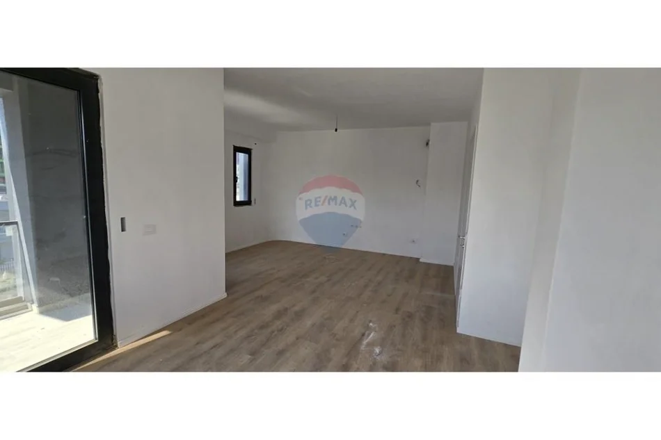 Tirane, shitet apartament , 112 m² (Ish Fusha e Aviacionit)