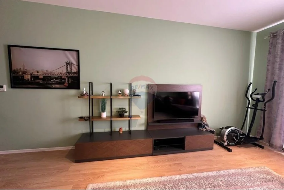 Tirane, jepet me qera apartament 2+1 , 90 m² 600 € (Porcelan)