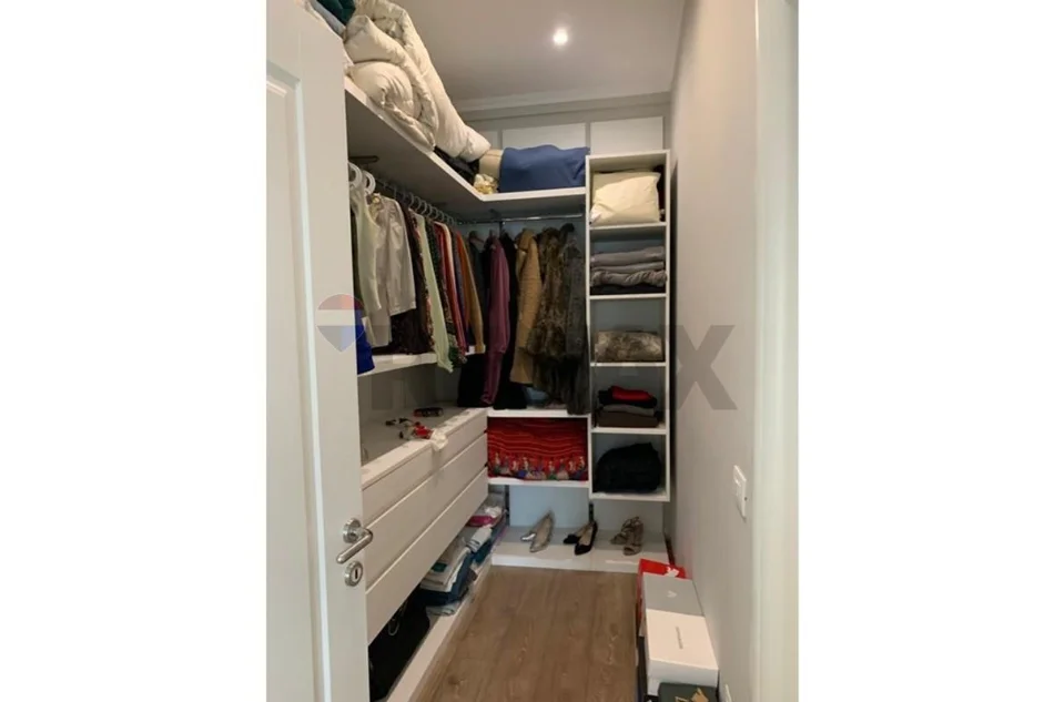 Tirane, shitet Vile Vile 3 Katshe , 412 m² 845.000 € (Rruga e Elbasanit)