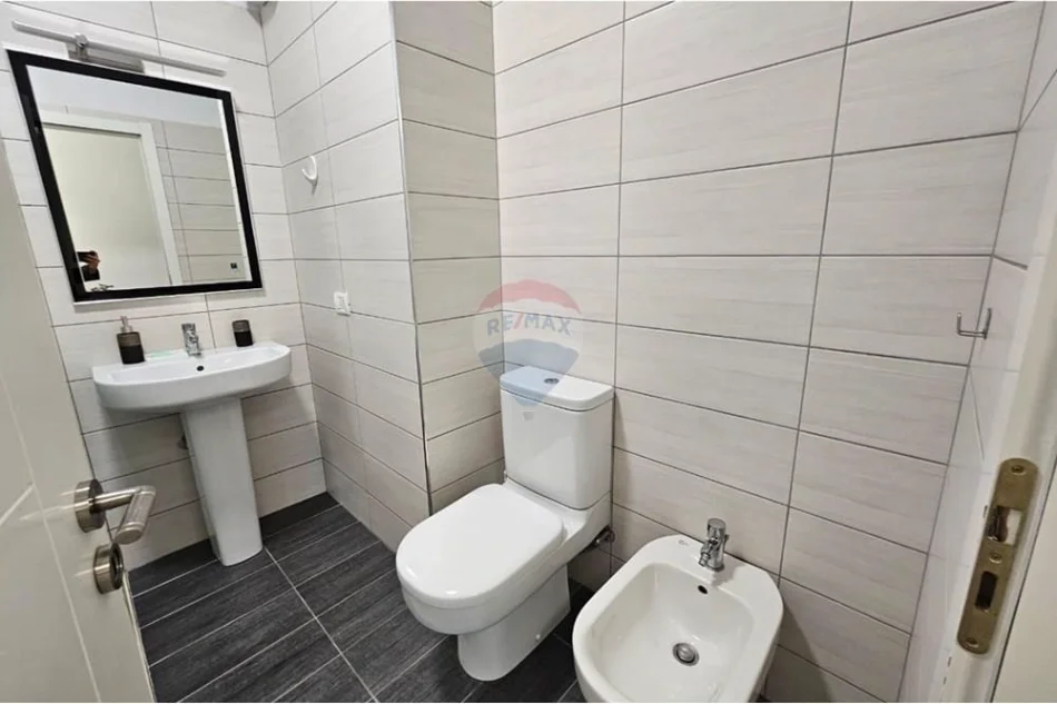 Tirane, shitet apartament , 108 m² 180.000 € 