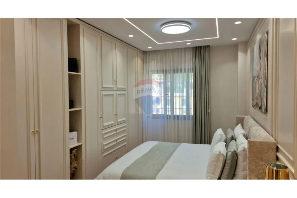 Vlore - Lungomare, shitet apartament 3+1 Kati 3, 115 m² 430.000 € (Uji i Ftohtë, Vlorë)