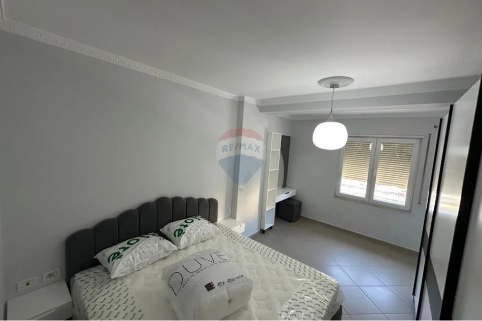 Tirane, jap me qera apartament 2+1+Ballkon , 111 m² 1.000 € 