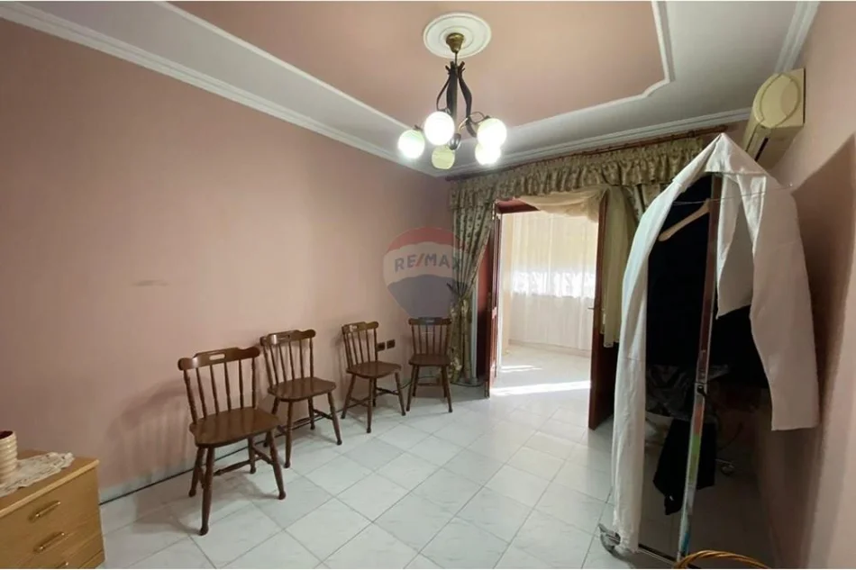 Tirane, shitet apartament , 152 m² 220.000 € (Rruga Kont Leopold Bertold, Tiranë)