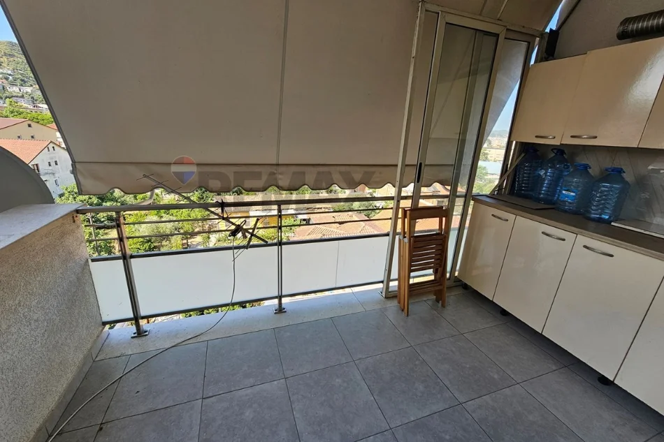 Tirane, jepet me qera apartament 2+1+Ballkon Kati 3, 90 m² 600 € (Fabrika Miellit)