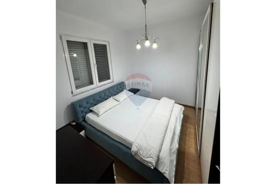 Tirane, jepet me qera apartament 2+1 , 70 m² 600 € 