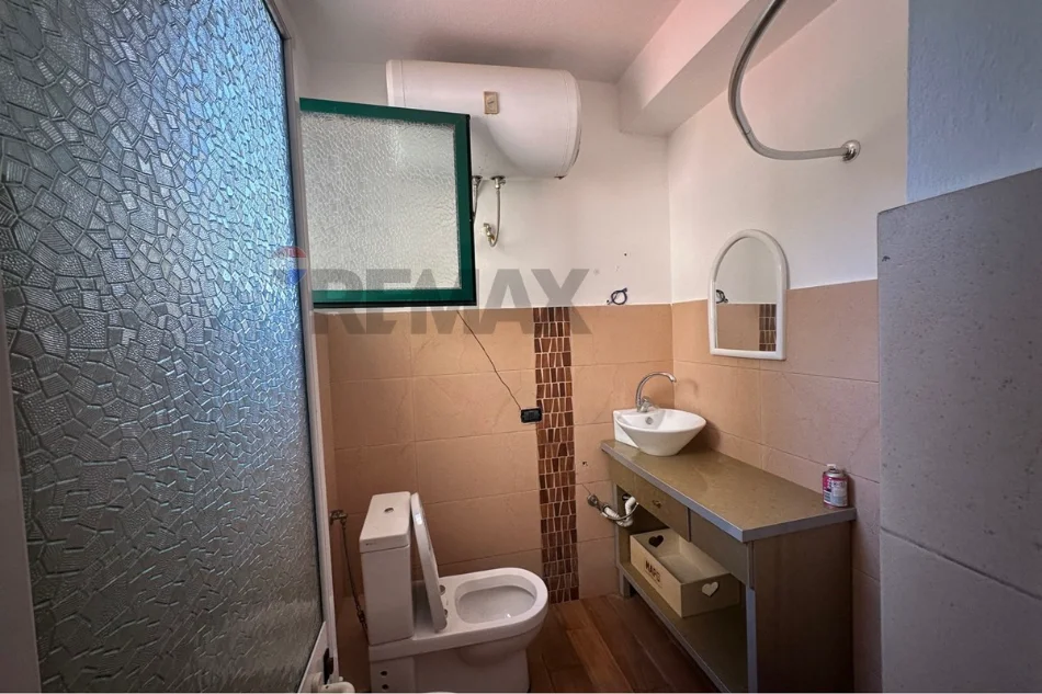 Tirane, jepet me qera apartament , 60 m² 700 € 