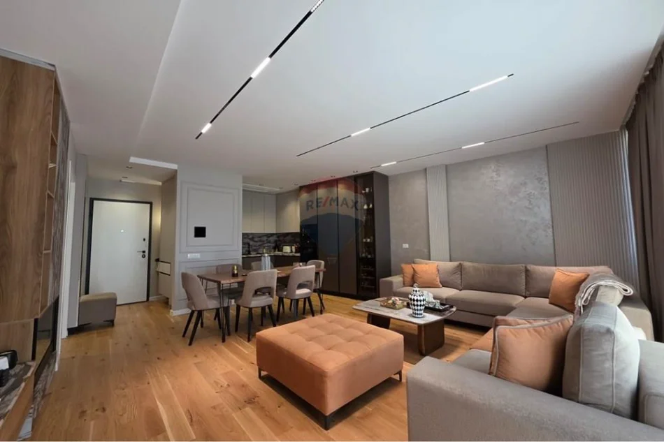 Tirane, jepet me qera apartament , 131 m² 2.500 € 