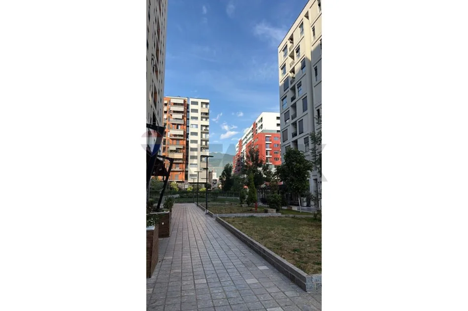 Tirane, shitet apartament 1+1+Ballkon Kati 5, 65 m² 145.000 € (Kompleksi ASL)