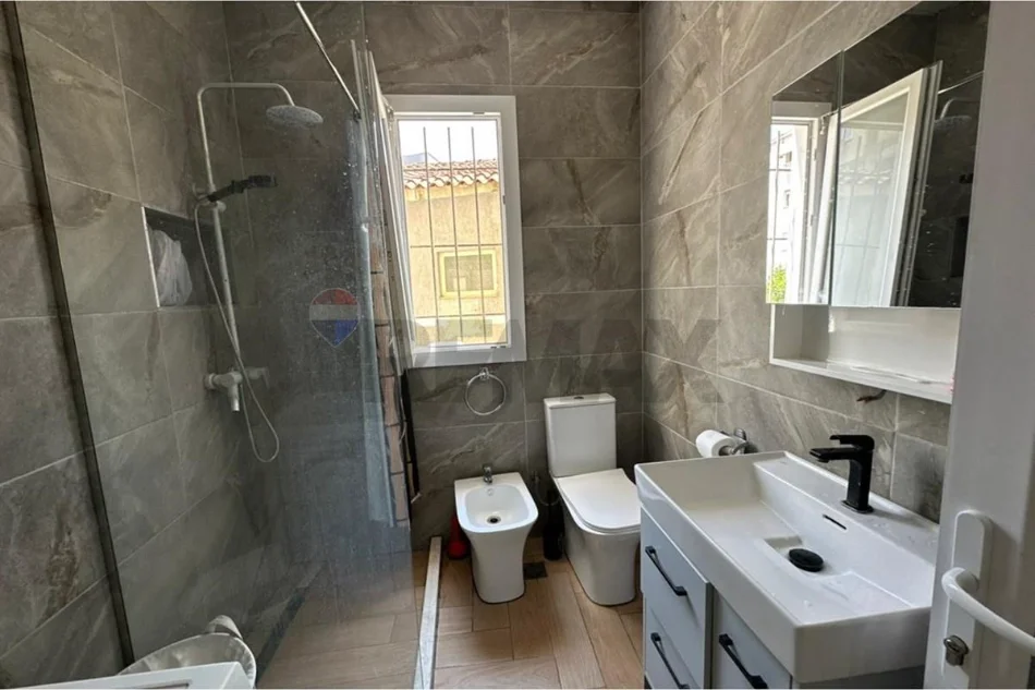 jepet me qera apartament 1+1 Kati 2, 100 m² 750 € (ISH PARKU)