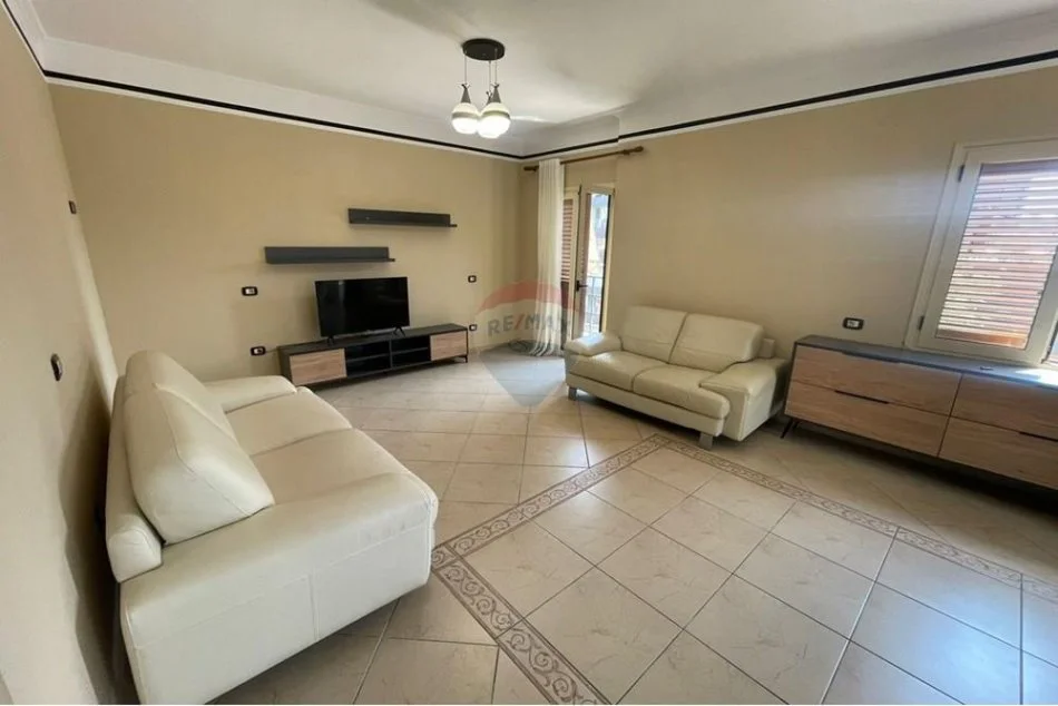 Tirane, jepet me qera apartament 2+1+Ballkon Kati 5, 101 m² 700 € (Rruga Frosina Plaku)