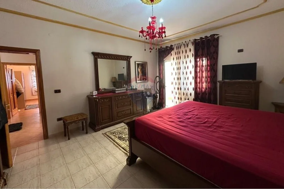 Tirane, jepet me qera apartament , 220 m² 730 € 