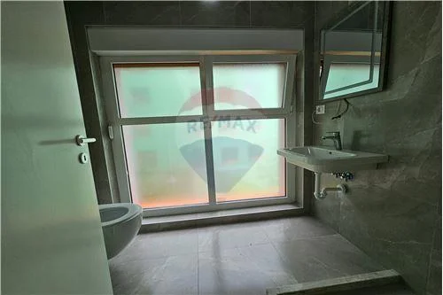 Tirane, jepet me qera apartament 2+1 , 97 m² 500 € (Ali Demi, Shqipëri)