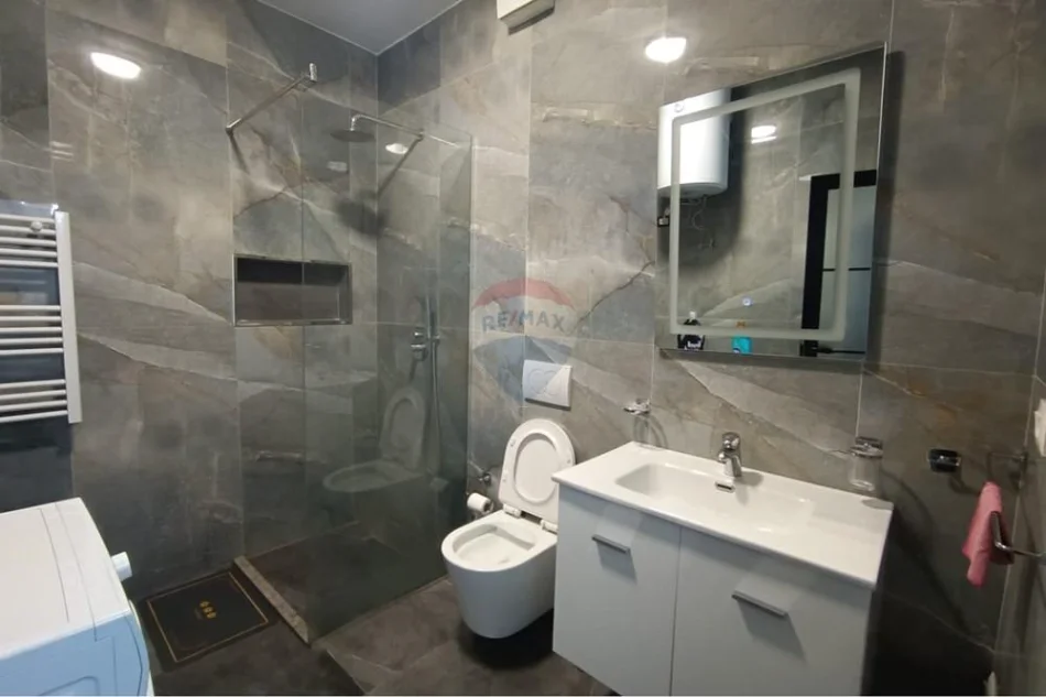 Tirane, jepet me qera apartament , 70 m² 650 € 