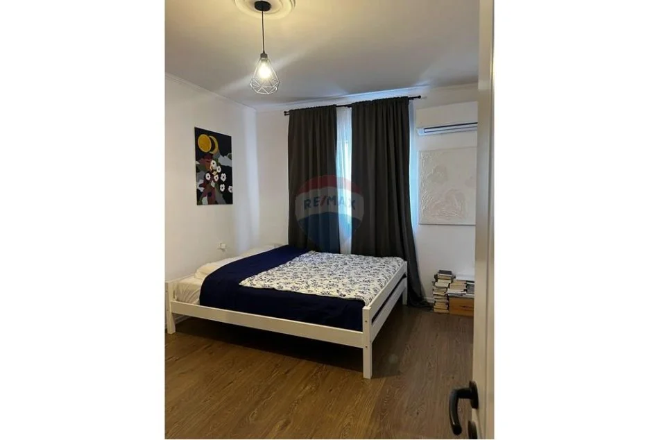 Tirane, jepet me qera apartament 1+1 Kati 2, 60 m² 600 € (Bulevardi Gjergj Fishta)
