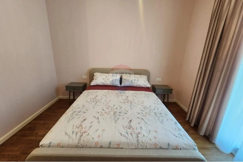 Tirane, jepet me qera apartament 2+1 , 124 m² 1.600 € (Rruga e Kosovarëve, Tiranë)