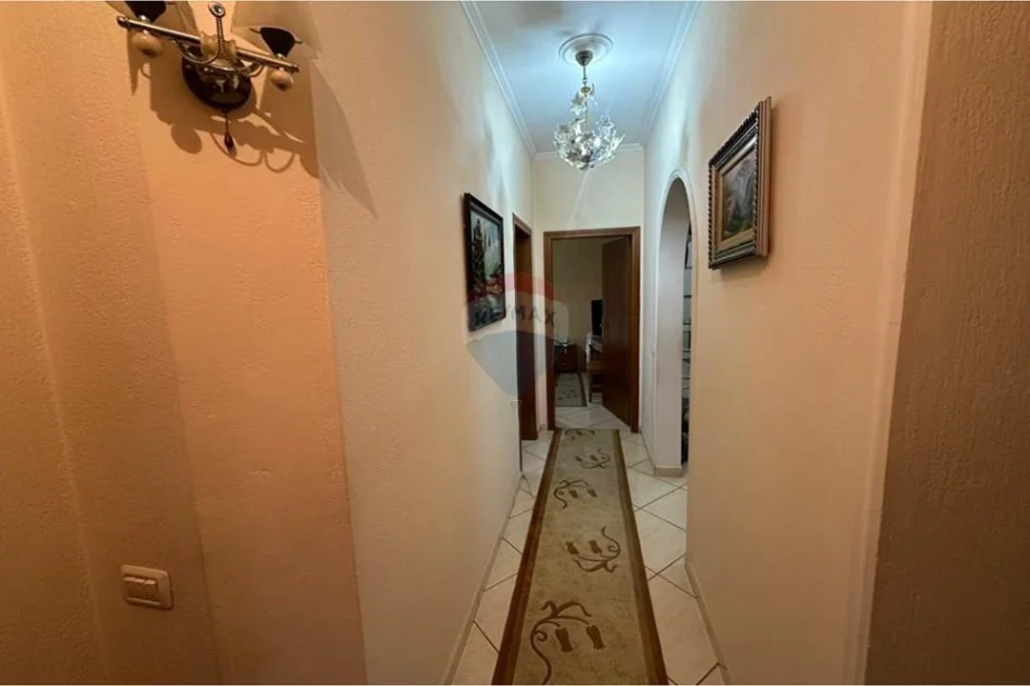 Tirane, shitet apartament , 100 m² 170.000 € 