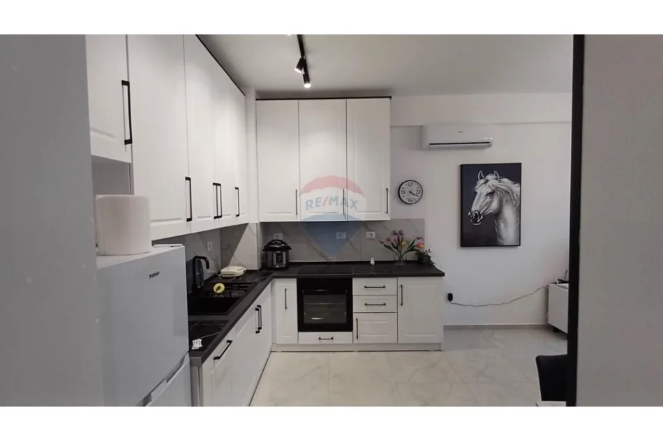 Tirane, jepet me qera apartament , 77 m² 520 € 