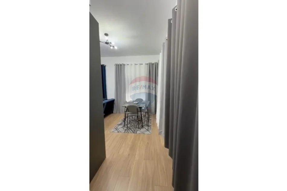 Tirane, jepet me qera apartament 2+1+Ballkon Kati 7, 90 m² 60.000 € (Pallatet Mangalem)