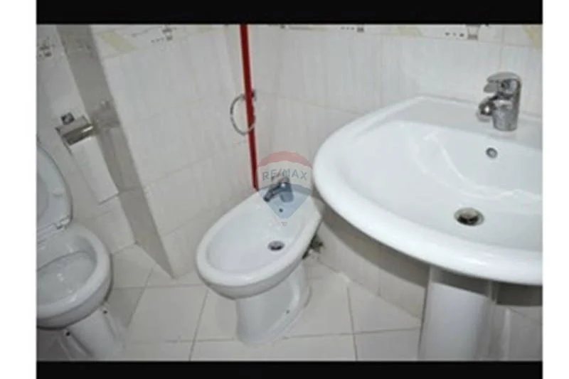 Tirane, jepet me qera apartament , 80 m² 551 € 