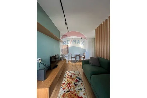 Tirane, jepet me qera garsonier 1+1 Kati 4, 55 m² 570 € (Rr. e Kavajes)