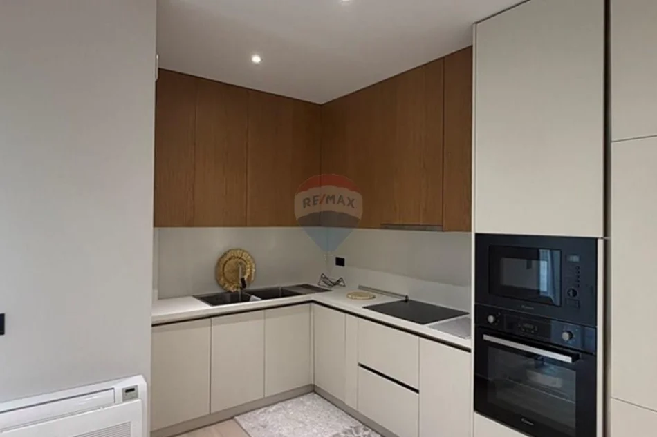 Tirane, jepet me qera apartament 1+1 Kati 1, 75 m² 850 € (Rezidenca Sofia Halisof)