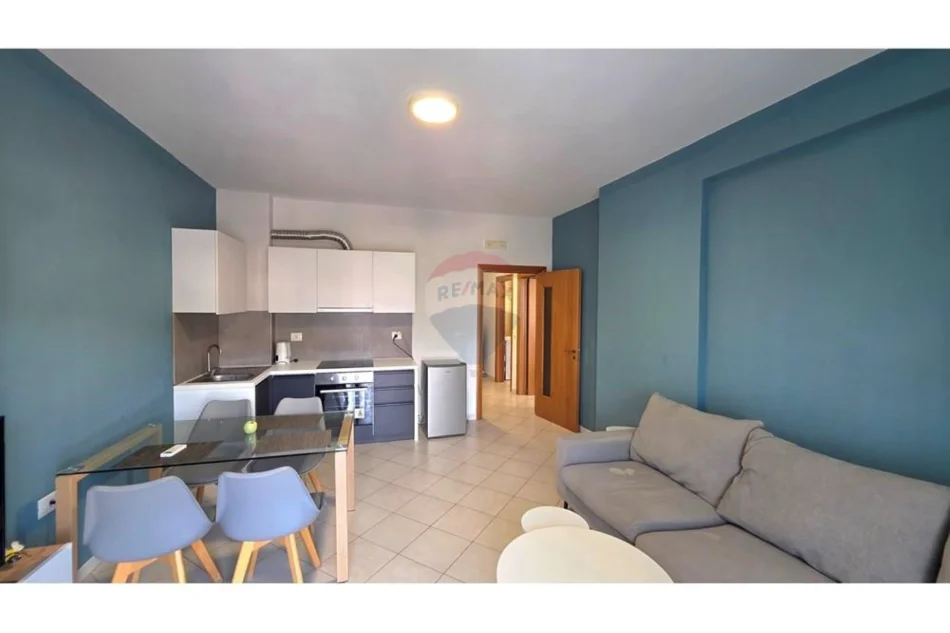 Vlore - Lungomare, shitet apartament 1+1+Ballkon Kati 6, 70 m² 160.000 € (Lungomare,pran Hotel Chic, Vlorë)