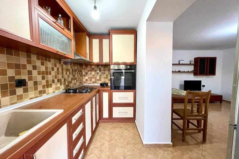 Tirane, shes apartament 3+1 , 101 m² 175.000 € 