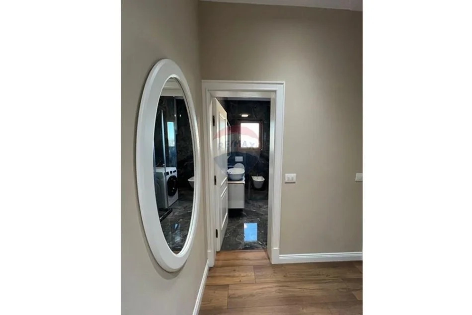 Tirane, jepet me qera apartament 1+1 Kati 5, 70 m² 600 € (Rruga Mihal Grameno ID: 1002-12)