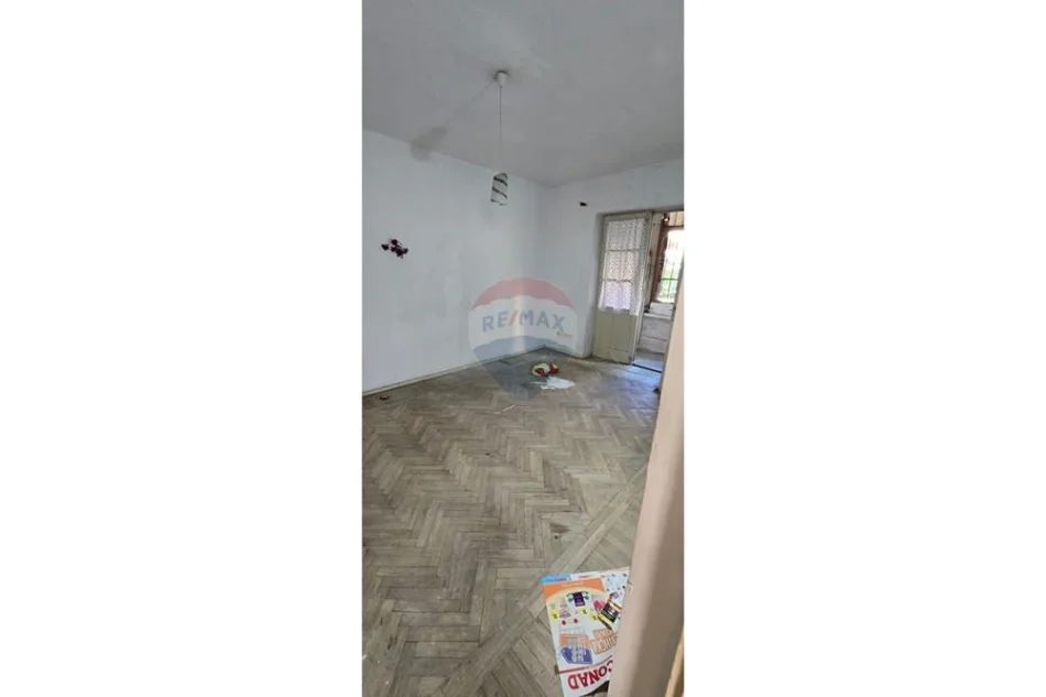 Tirane, shitet apartament 2+1 , 72 m² 193.000 € 