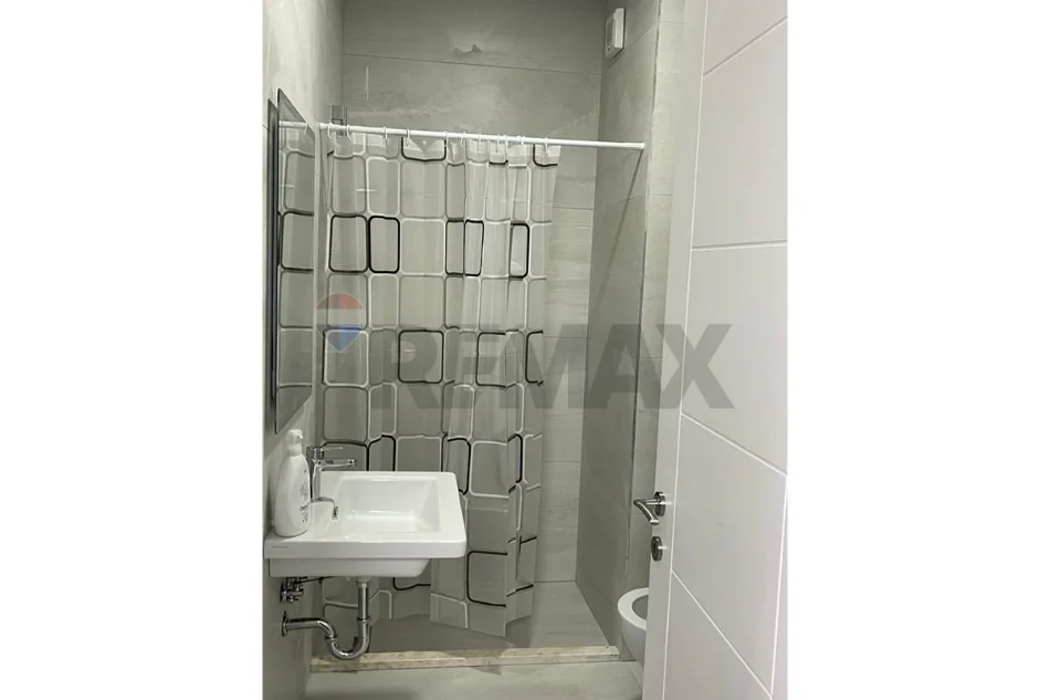 Tirane, jepet me qera apartament , 60 m² 600 € 