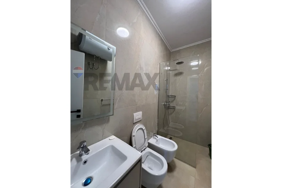 Jepet Apartament me qira 2+1+2 ~ Rruga e Kosovareve