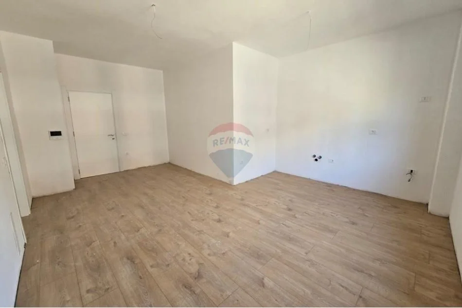 Tirane, shitet apartament 1+1 , 59 m² 118.000 € 