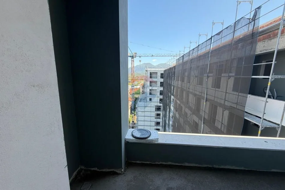 Tirane, shitet apartament 3+1+Ballkon Kati 8, 107 m² 91.000 € (Kamez)