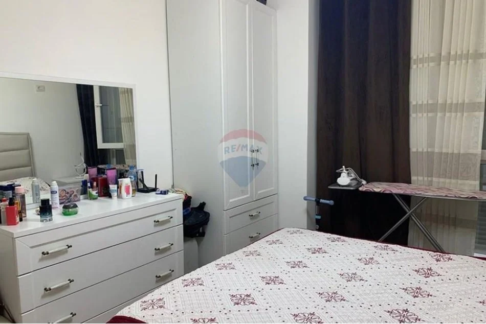 Tirane, jepet me qera apartament 2+1 , 90 m² 530 € (Tirana Golden Park)