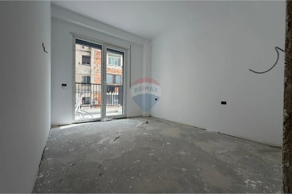 Tirane, shitet apartament , 86 m² 160.000 € 