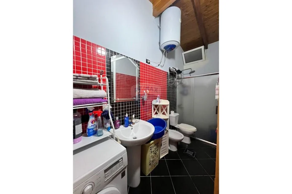 Tirane, shitet apartament 2+1 , 140 m² 200.000 € (rruga medar shtylla)