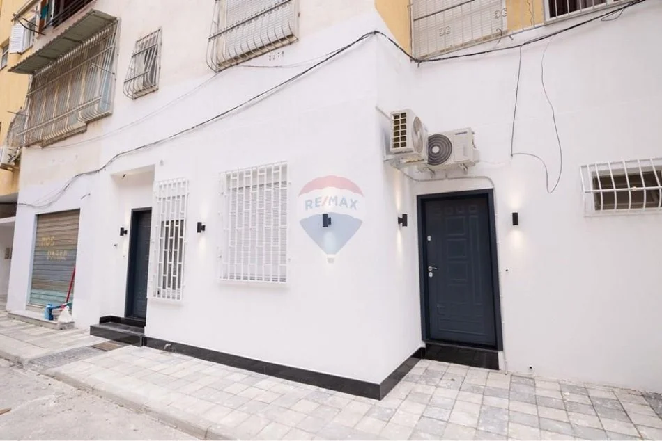 Vlore, shitet apartament 3+1 Kati 1, 110 m² 215.000 € (Pranë rrugës së Çipajve, Vlorë)