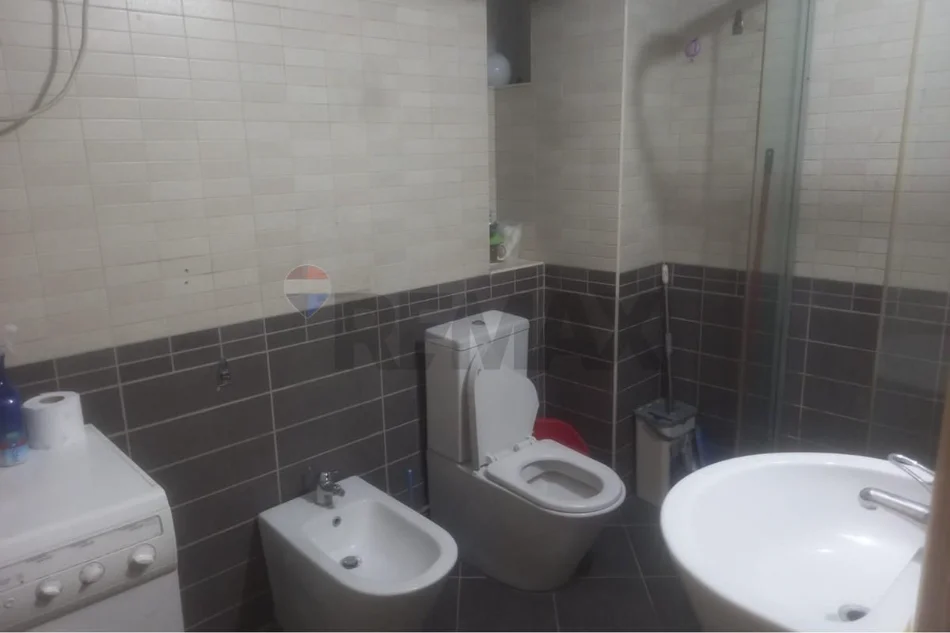 Tirane, jepet me qera apartament , 90 m² 600 € 