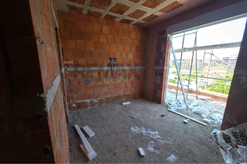 Tirane, shitet apartament , 84 m² 159.700 € 
