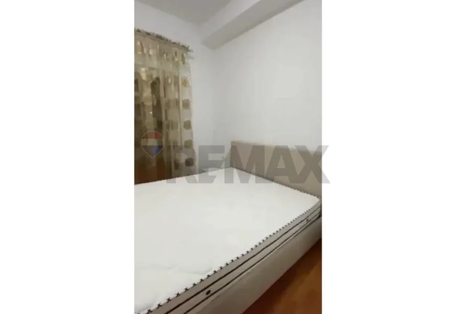Tirane, jepet me qera apartament , 60 m² 480 € (Rruga Bill Klinton, Tiranë)