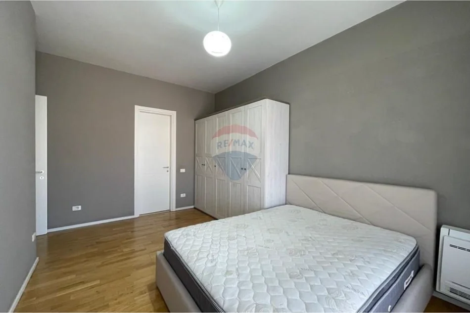 Tirane, jepet me qera apartament , 120 m² 1.250 € 