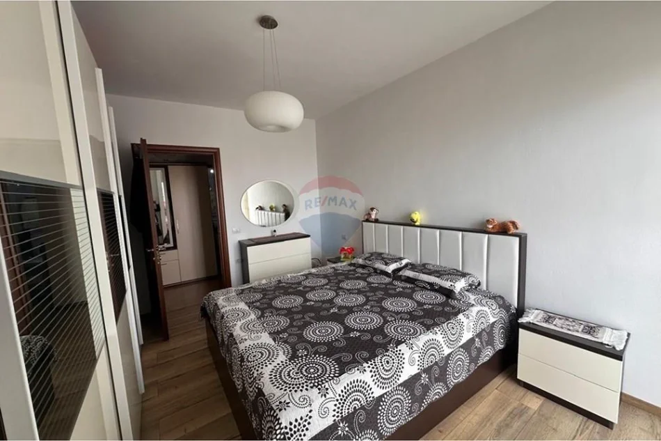 Tirane, shitet apartament 3+1 Kati 4, 123 m² 196.000 € 